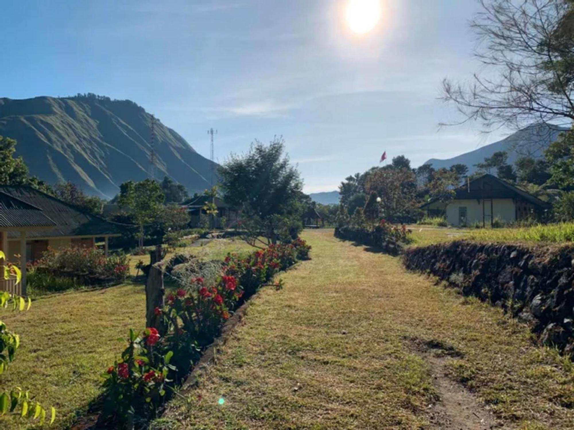 Lembah Rinjani Villa & Resto Syariah By Ecommerceloka Sembalunlawang Exteriér fotografie